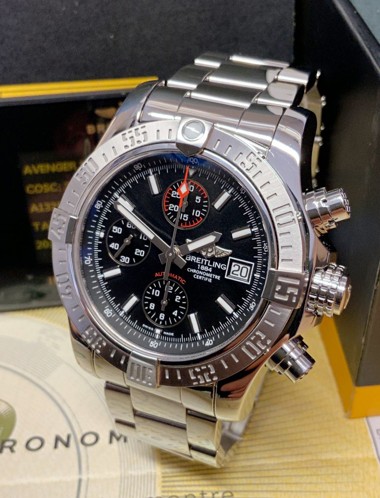 The Breitling Avenger A1338111.BC33: A Masterpiece of Precision and Elegance